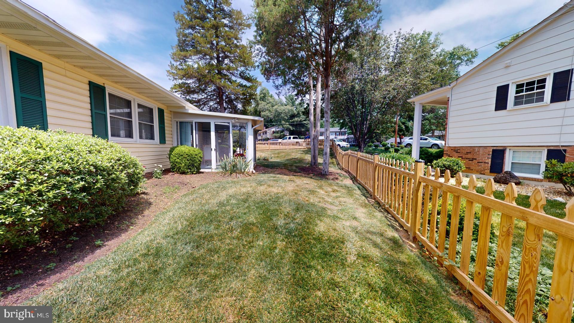 5810 HELMSDALE LANE