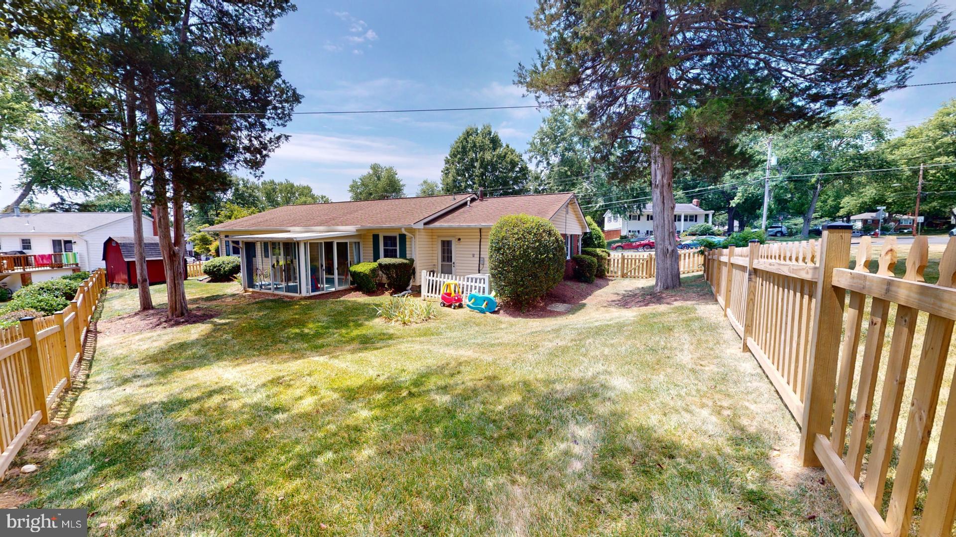 5810 HELMSDALE LANE