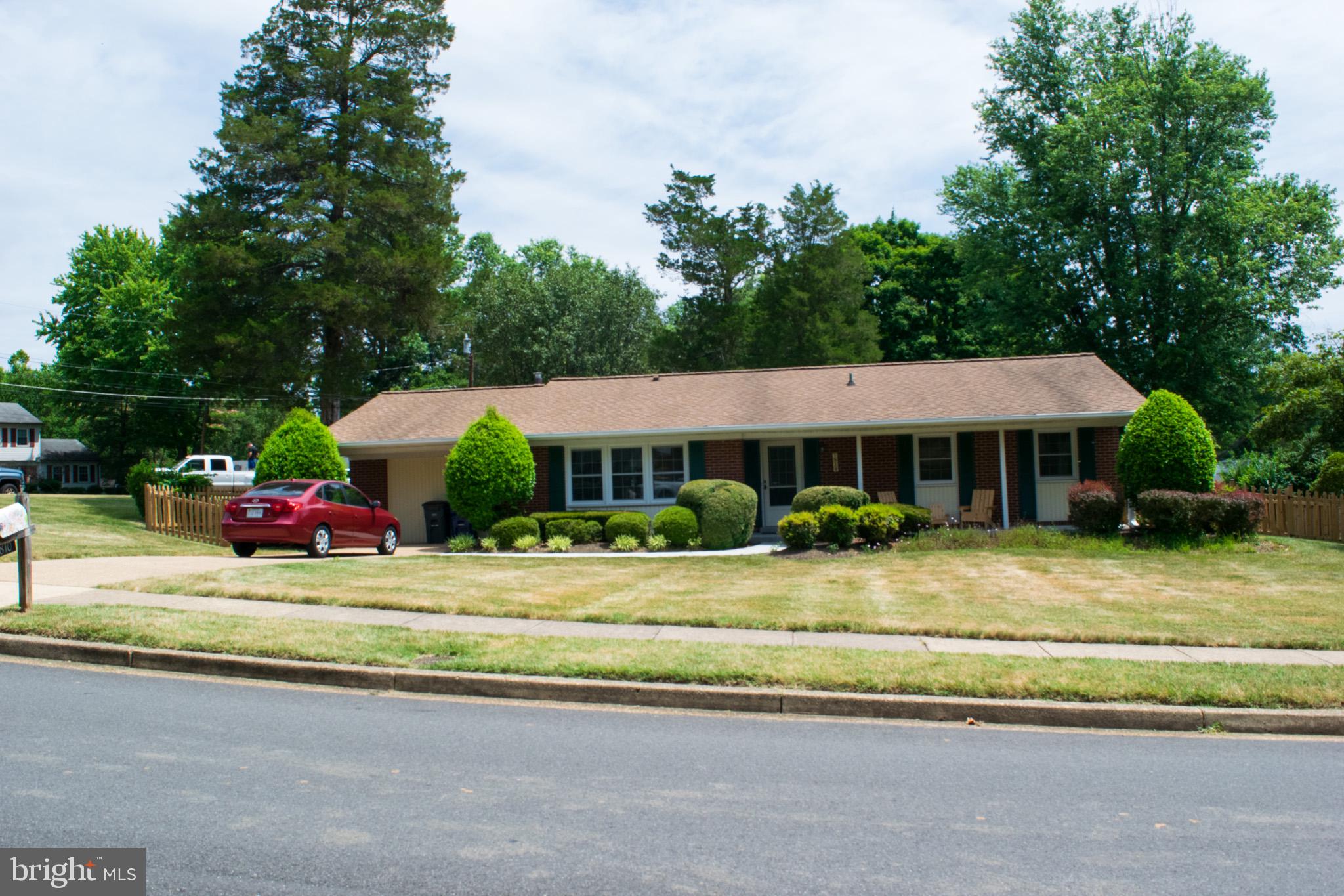 5810 HELMSDALE LANE