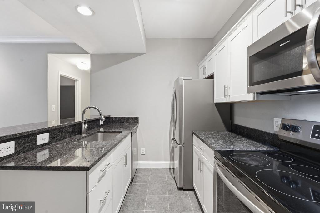 12155 PENDERVIEW TERRACE 823