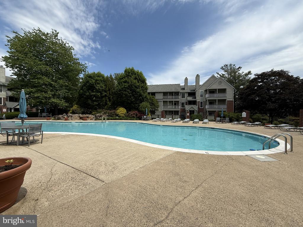 12155 PENDERVIEW TERRACE 823