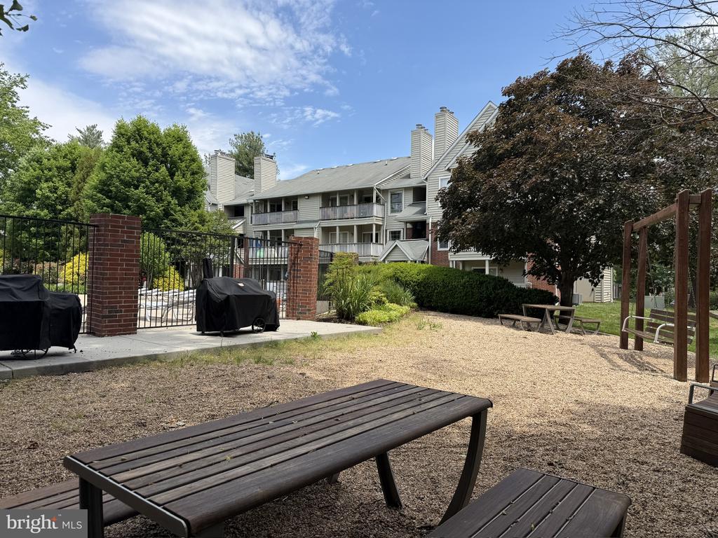 12155 PENDERVIEW TERRACE 823