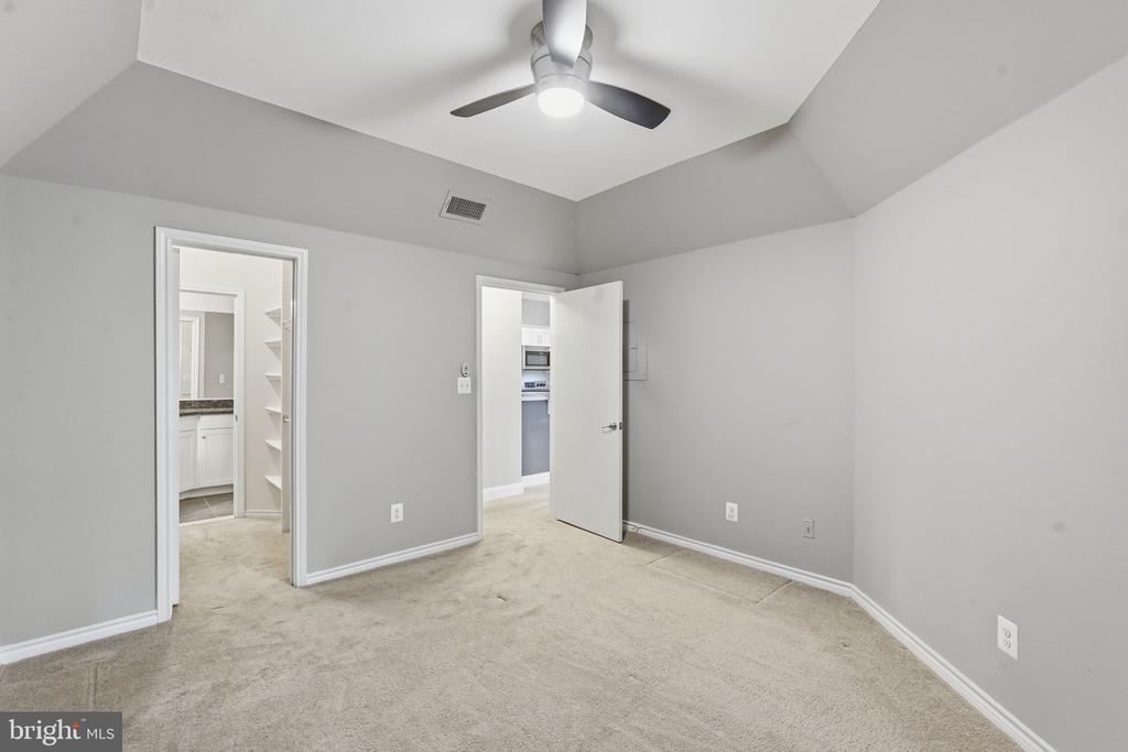 12155 PENDERVIEW TERRACE 823