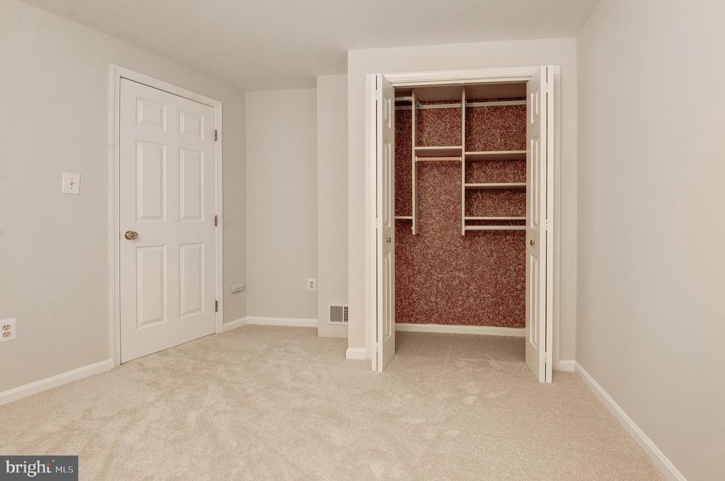 2603 OAKLEDGE COURT