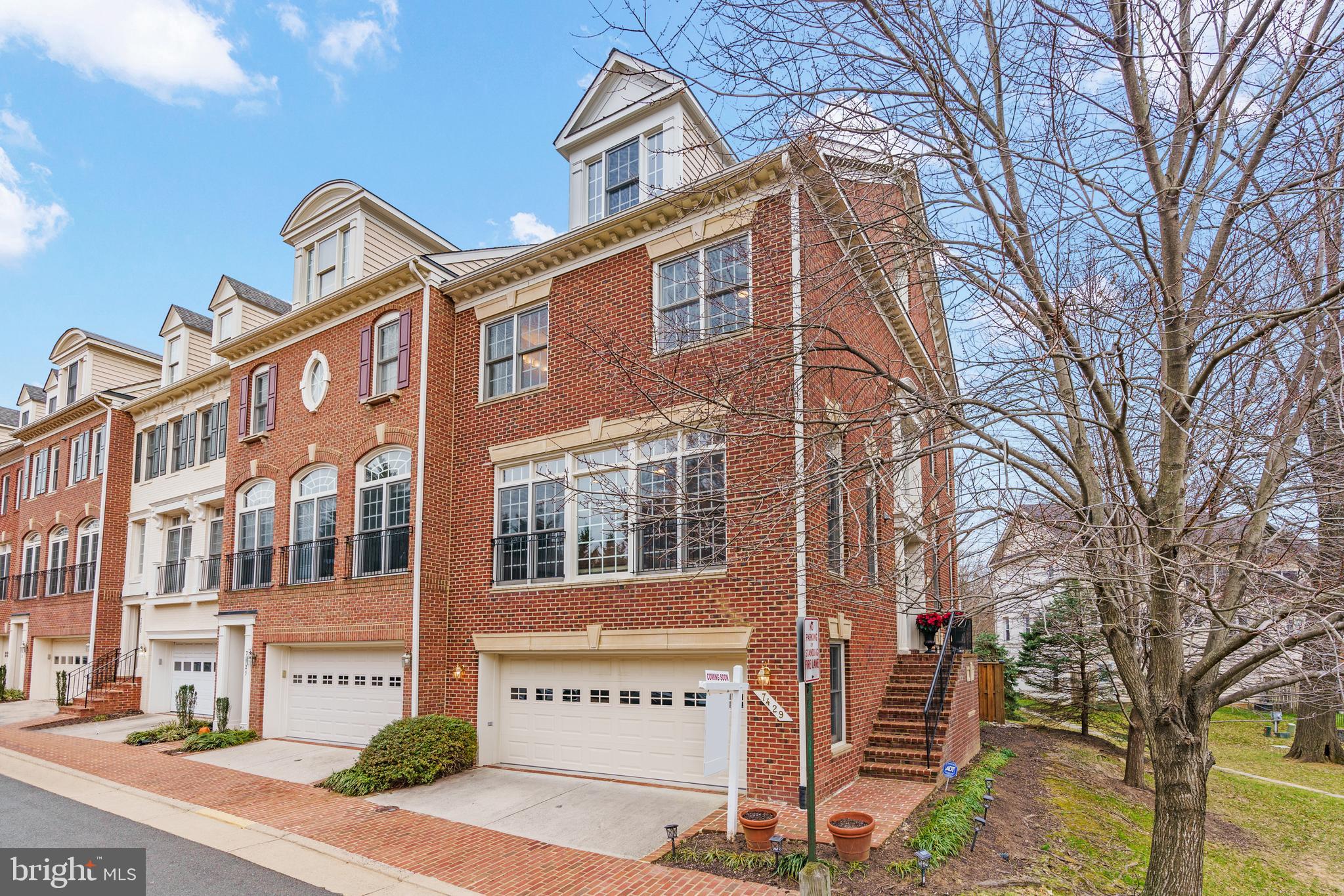 7429 SENECA RIDGE
