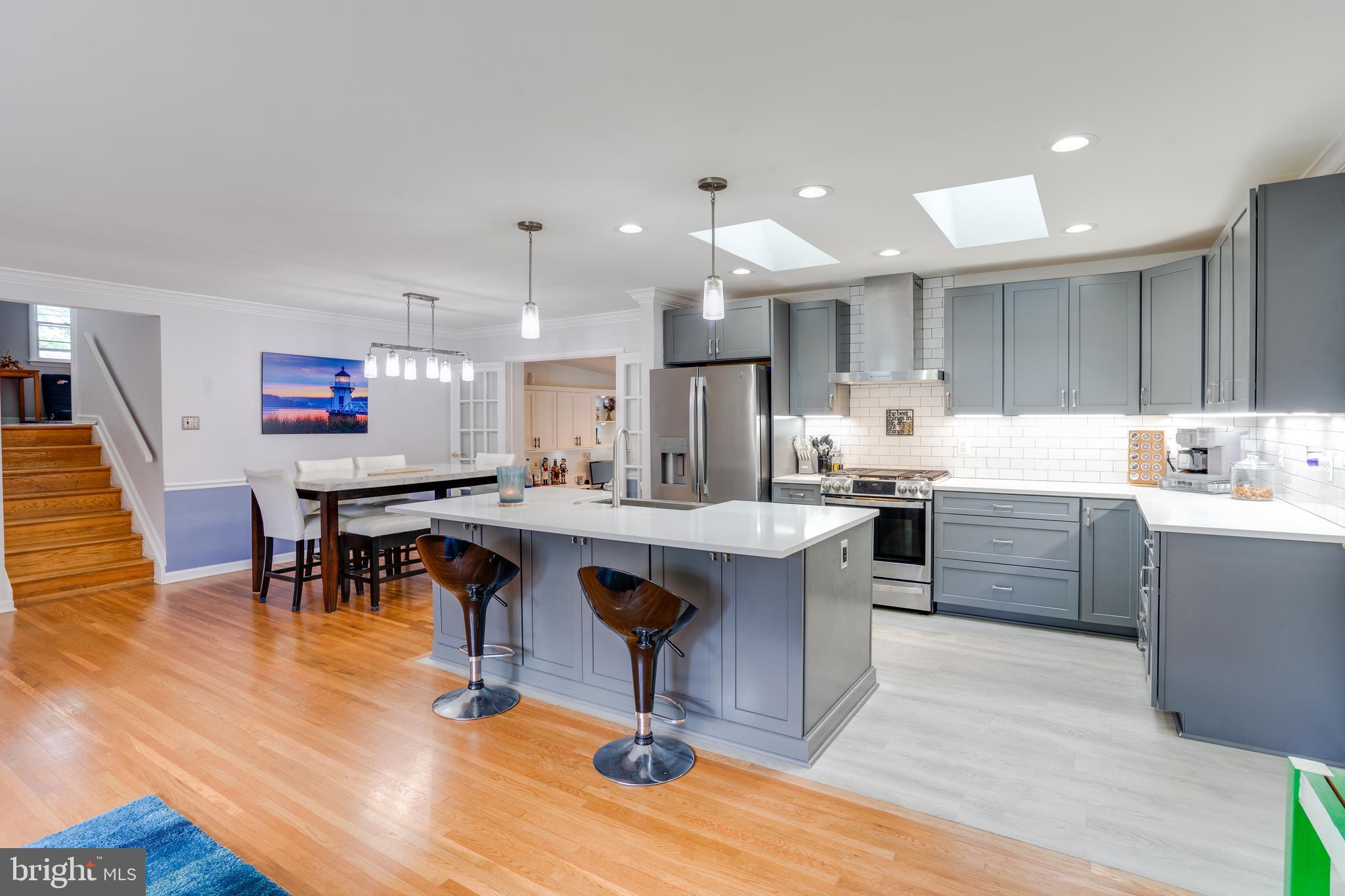 8513 FAIRBURN DRIVE
