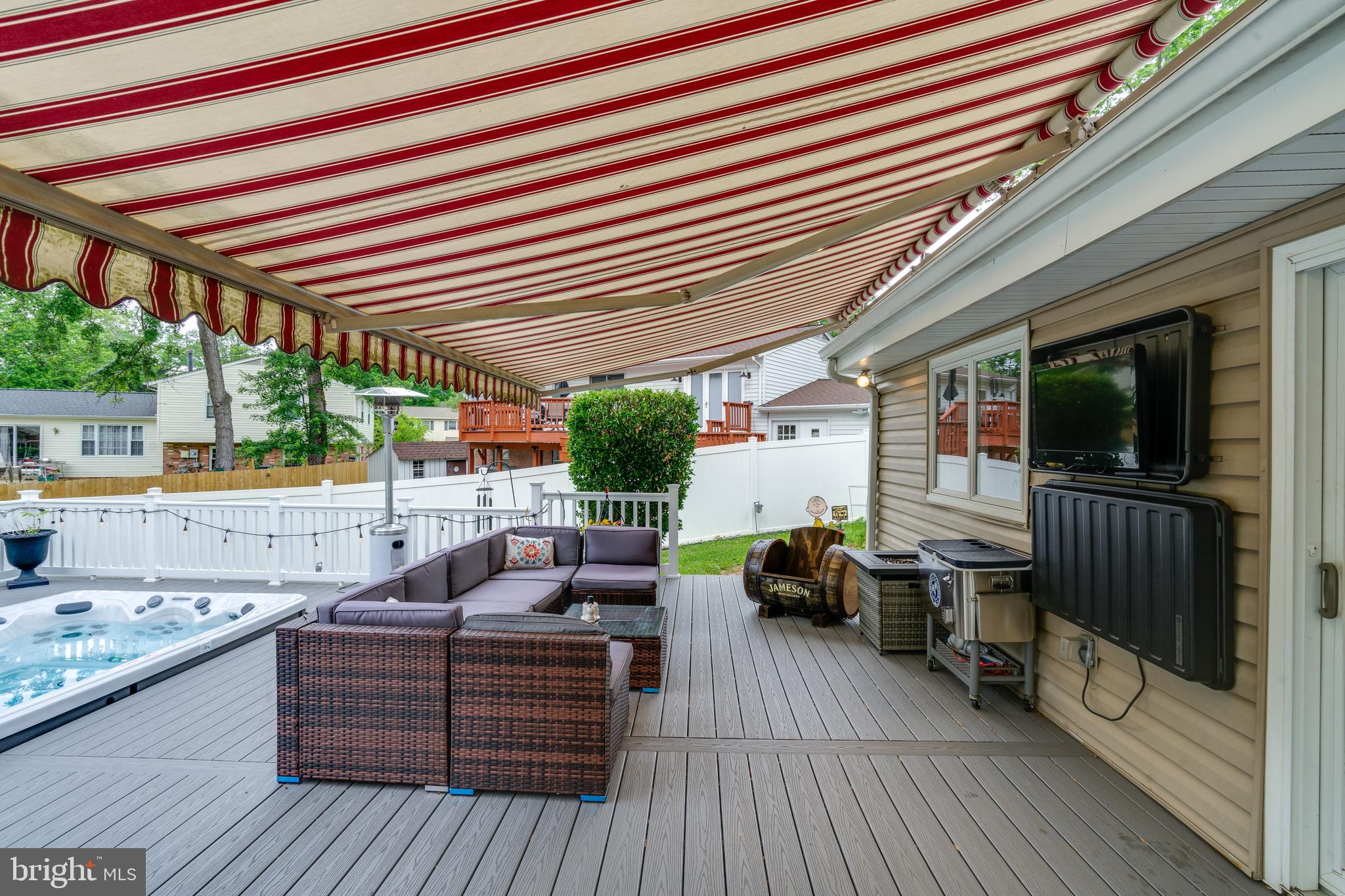 8513 FAIRBURN DRIVE