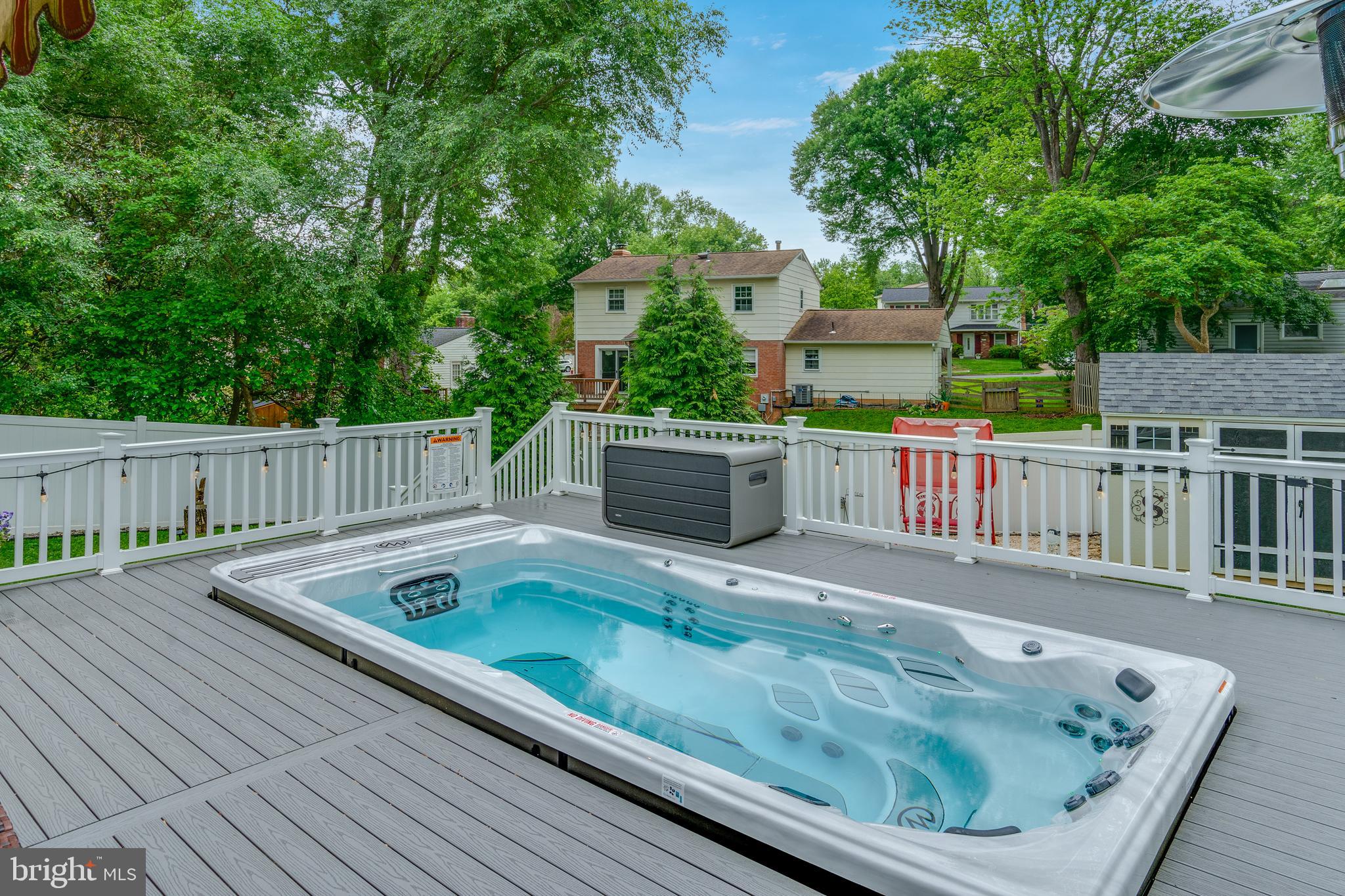 8513 FAIRBURN DRIVE