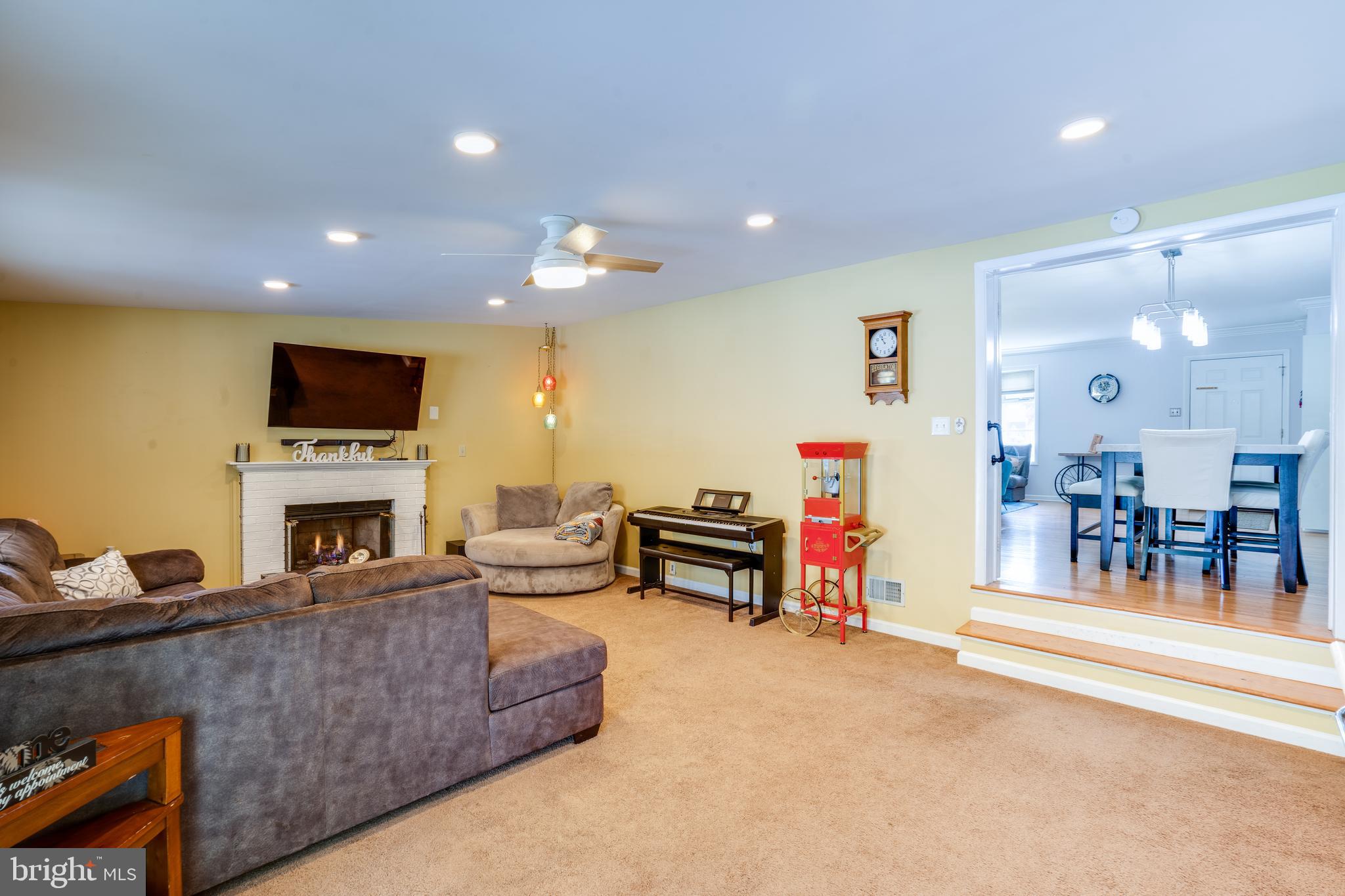 8513 FAIRBURN DRIVE