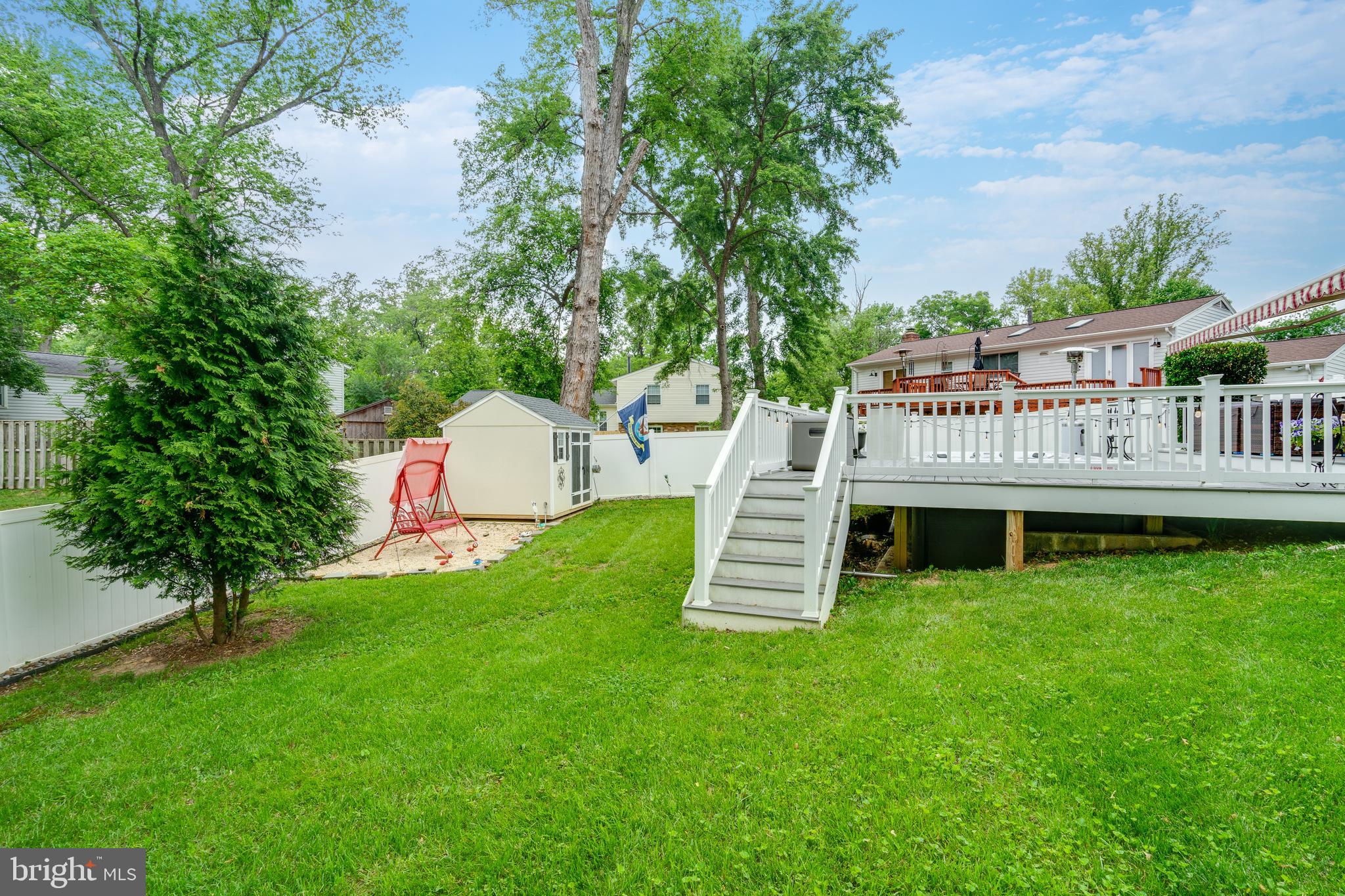 8513 FAIRBURN DRIVE
