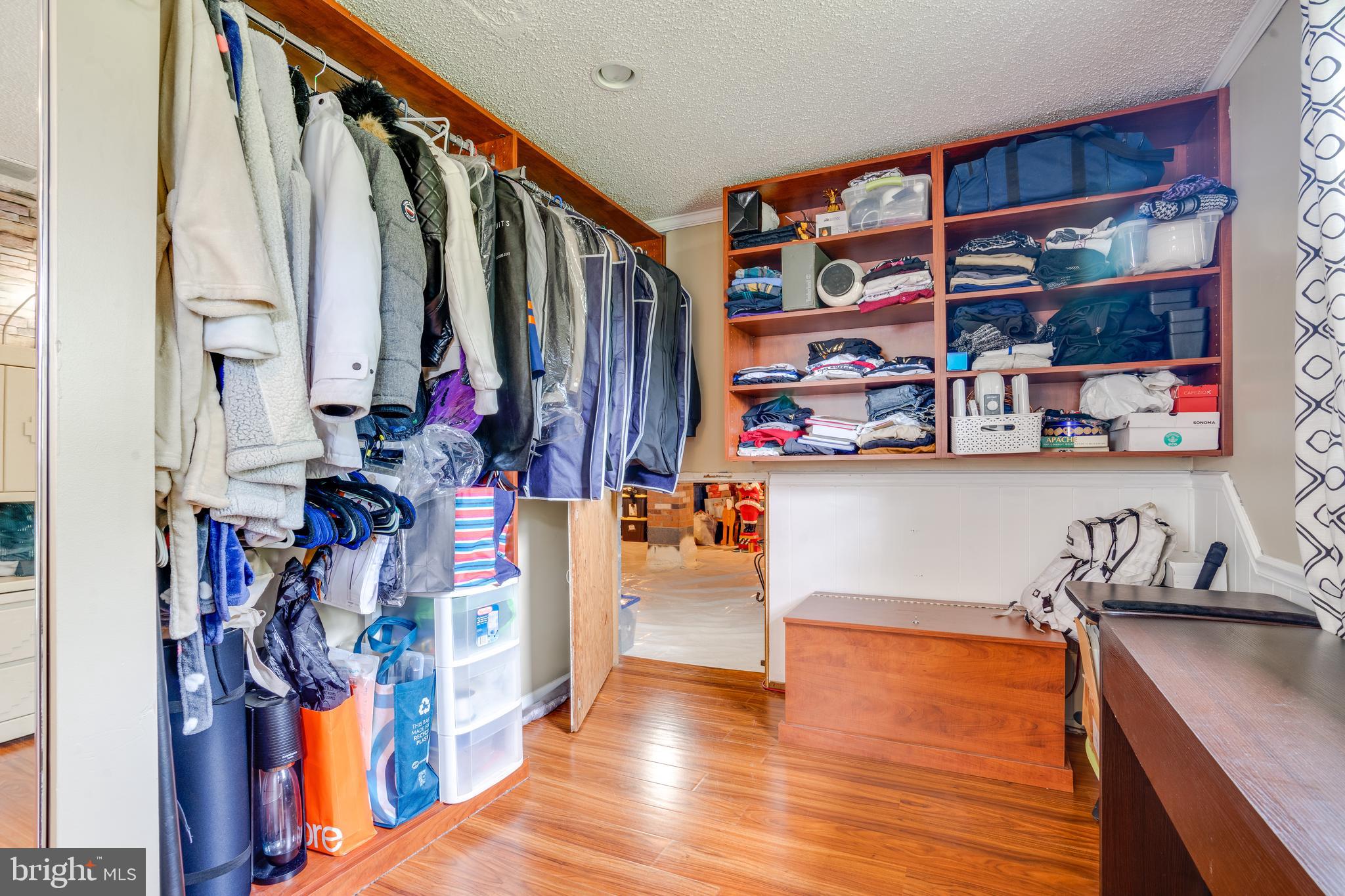8513 FAIRBURN DRIVE