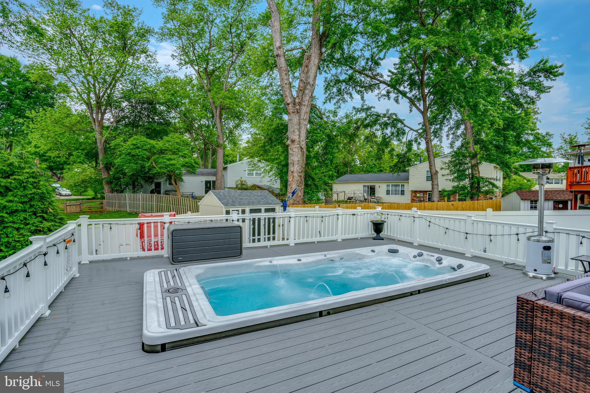 8513 FAIRBURN DRIVE