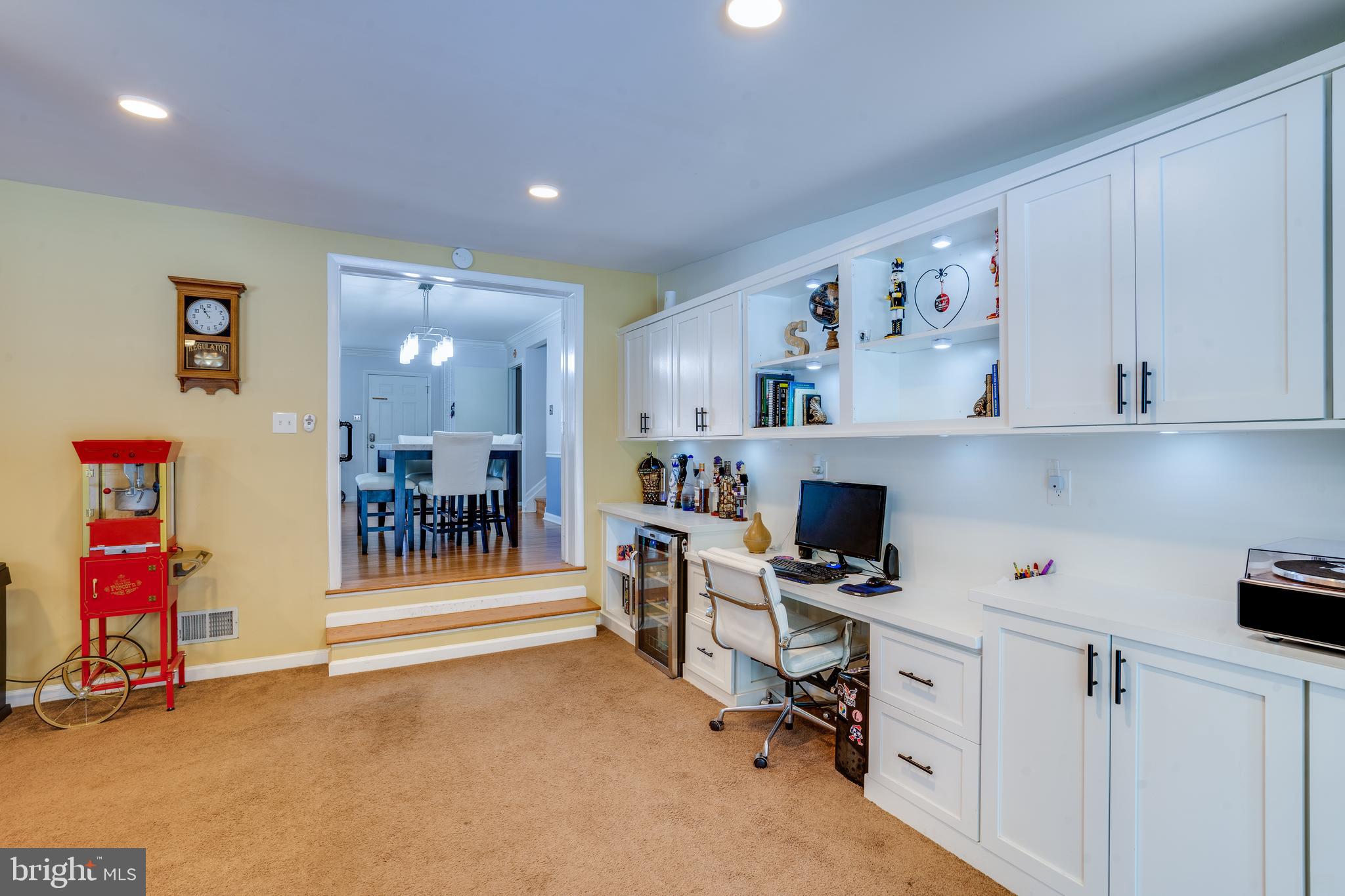 8513 FAIRBURN DRIVE