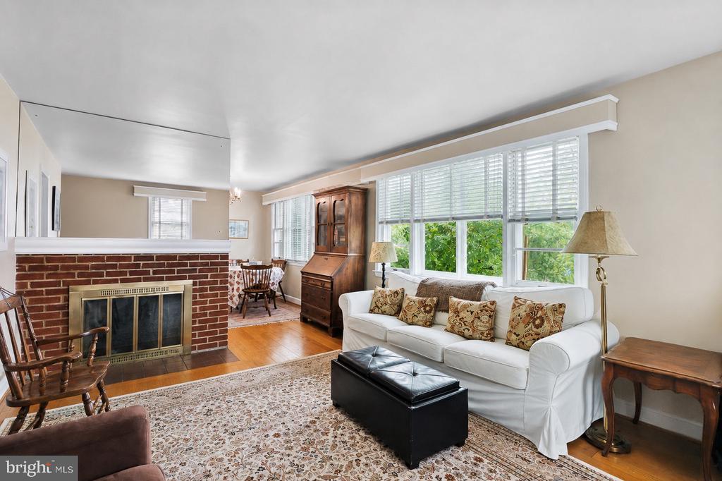 6510 IVY HILL DRIVE