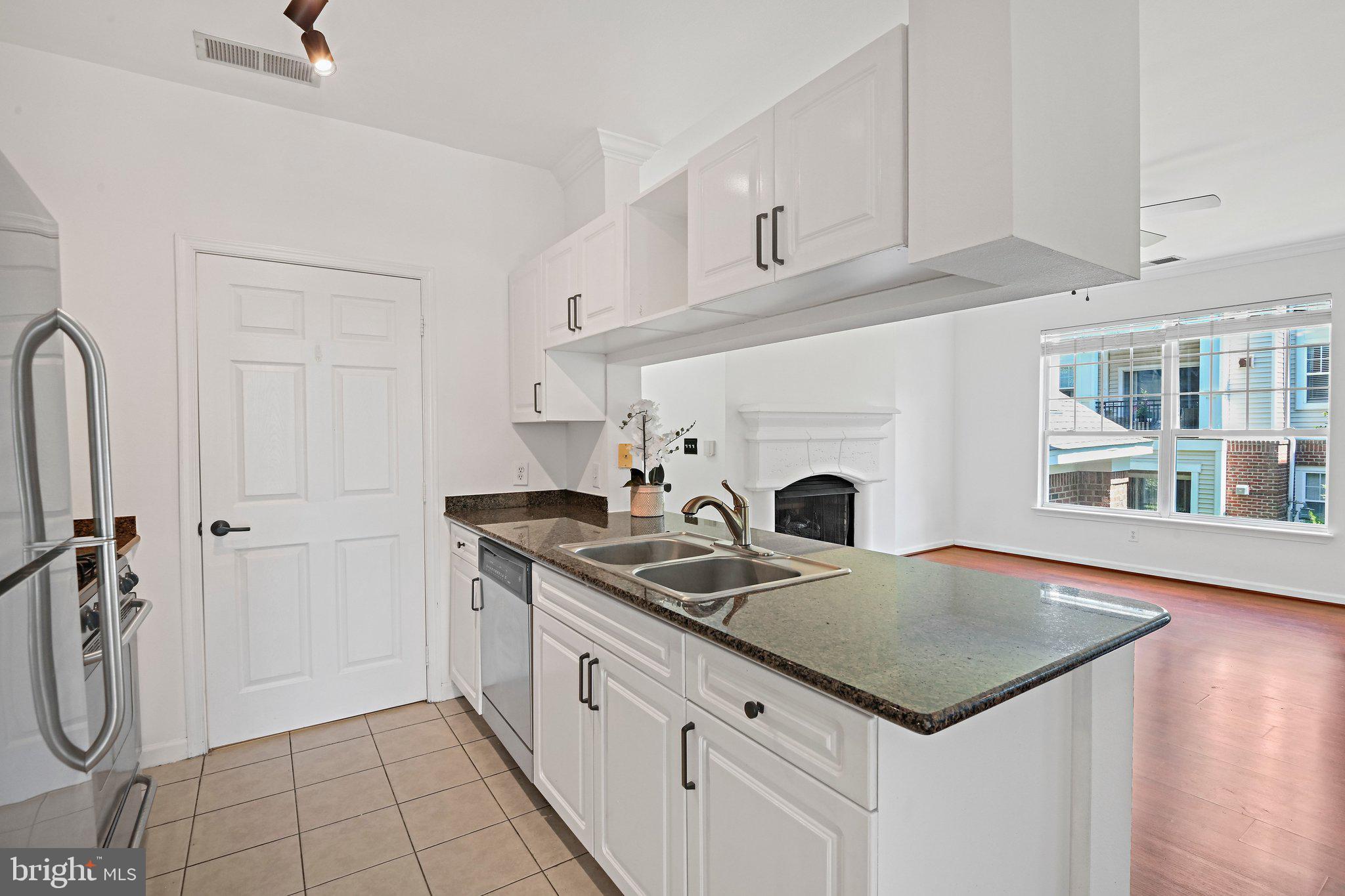 12921 CENTRE PARK CIRCLE 206