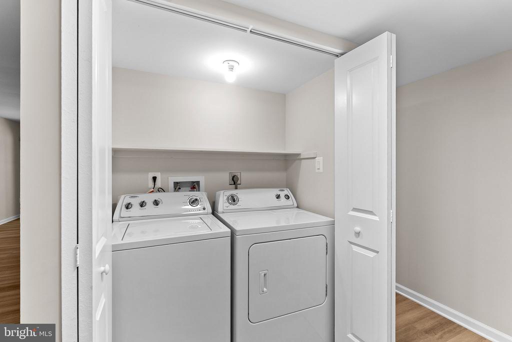 9713 KINGS CROWN COURT 2