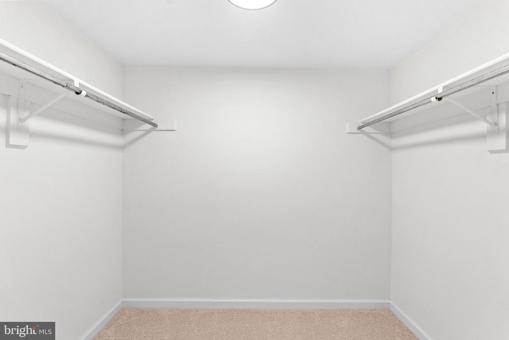 9713 KINGS CROWN COURT 2