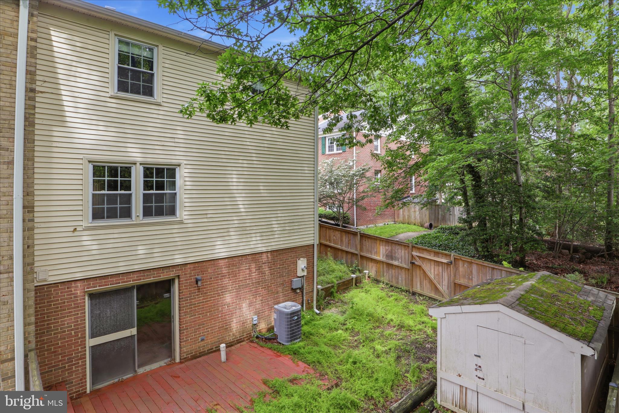 8086 SLEEPY VIEW LANE