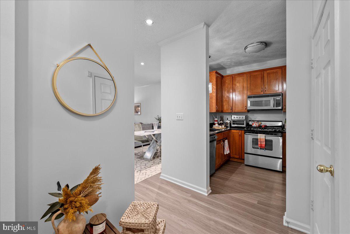 1708 LAKE SHORE CREST DRIVE 24