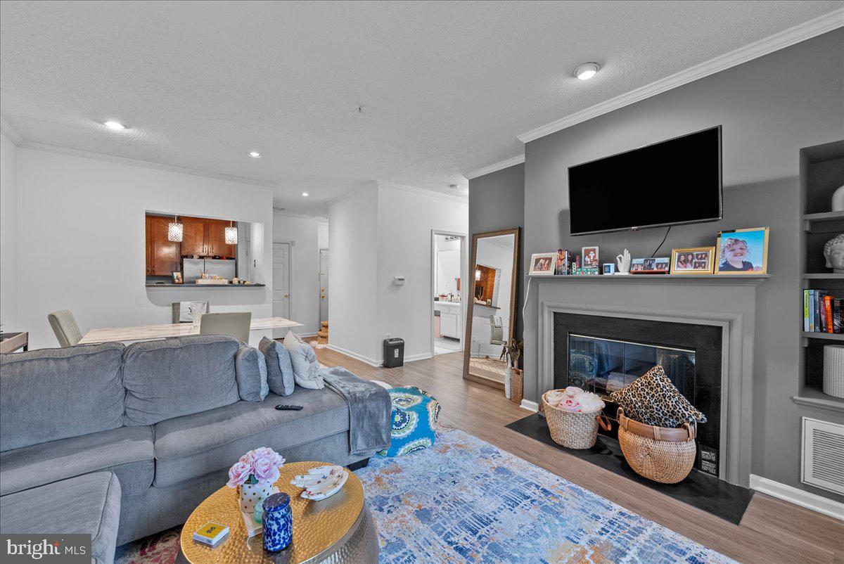 1708 LAKE SHORE CREST DRIVE 24