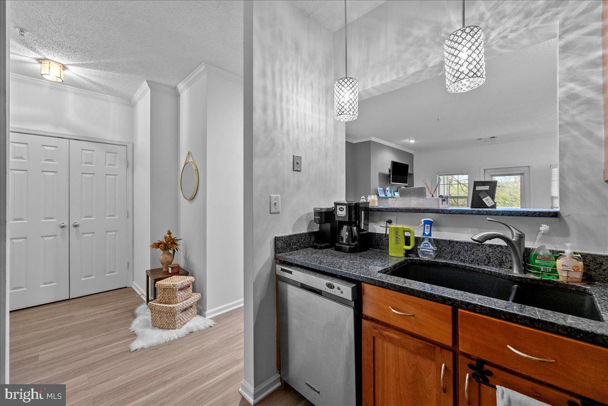1708 LAKE SHORE CREST DRIVE 24