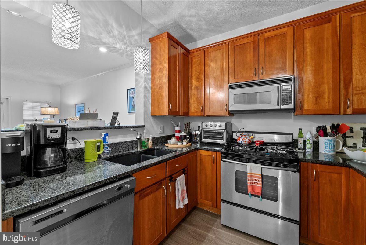 1708 LAKE SHORE CREST DRIVE 24