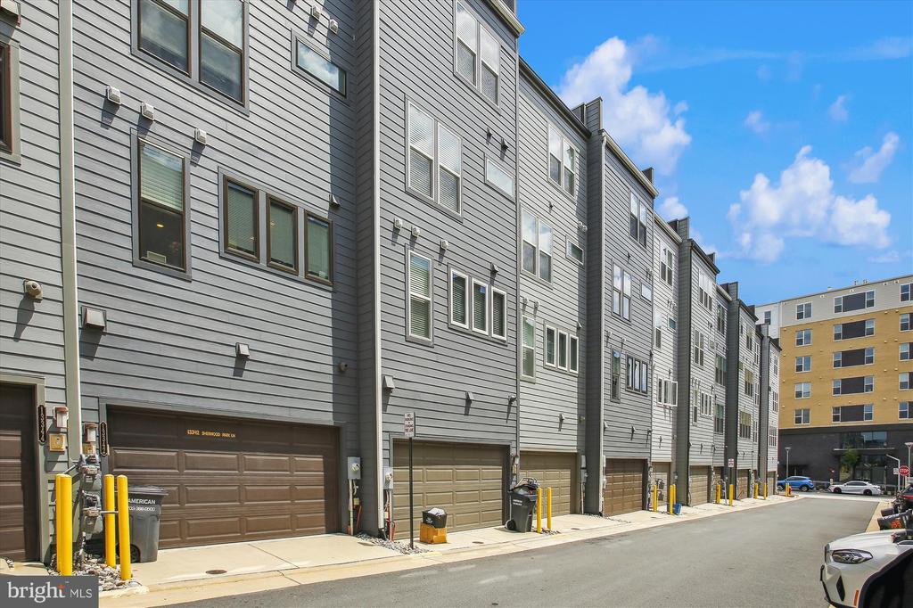 13340 SHERWOOD PARK LANE