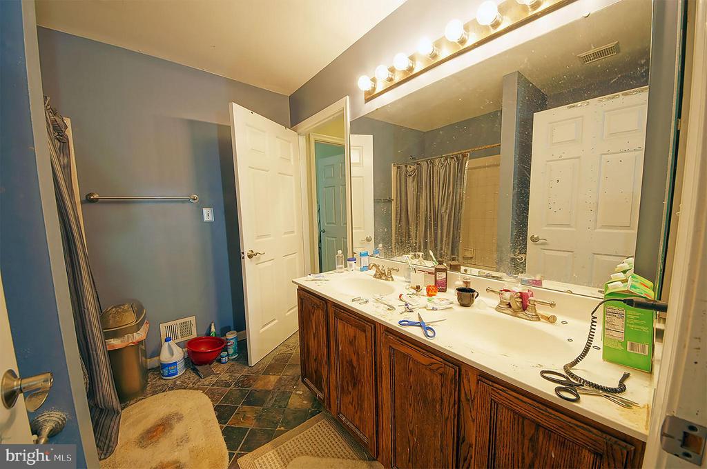 14227 UPPERRIDGE COURT
