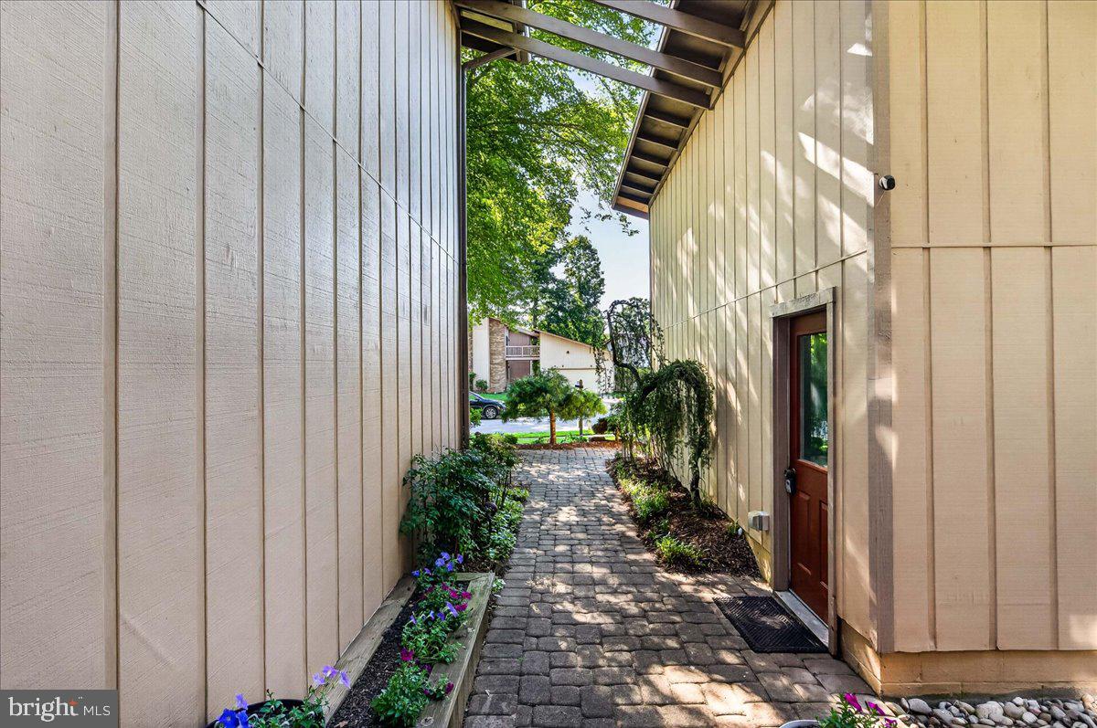 9013 FORT CRAIG DRIVE