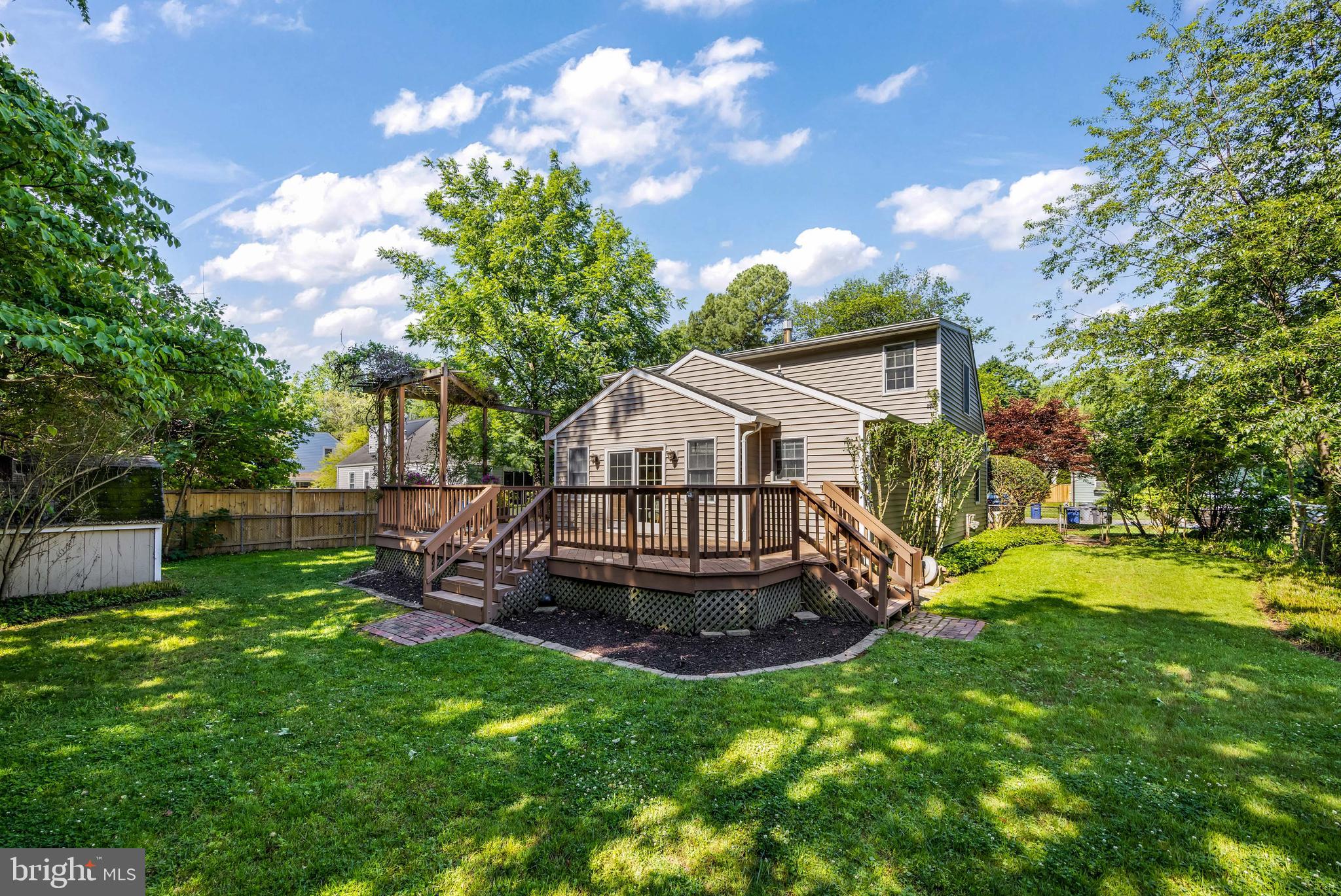 2833 BOLLING ROAD