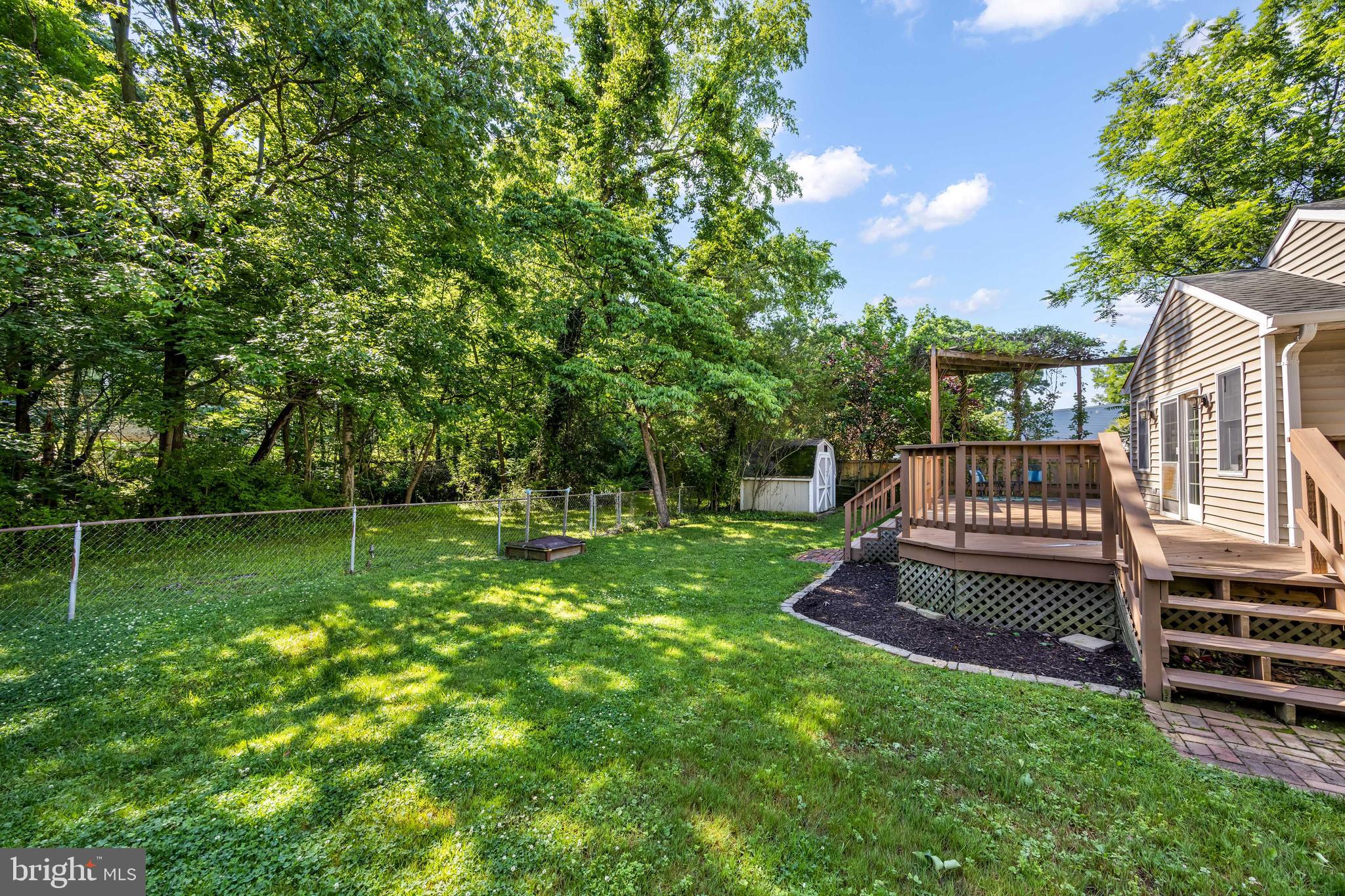 2833 BOLLING ROAD