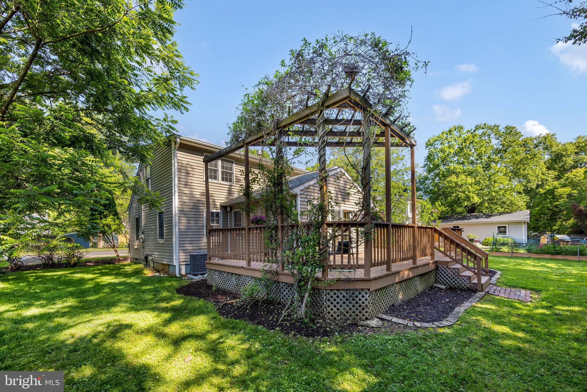 2833 BOLLING ROAD