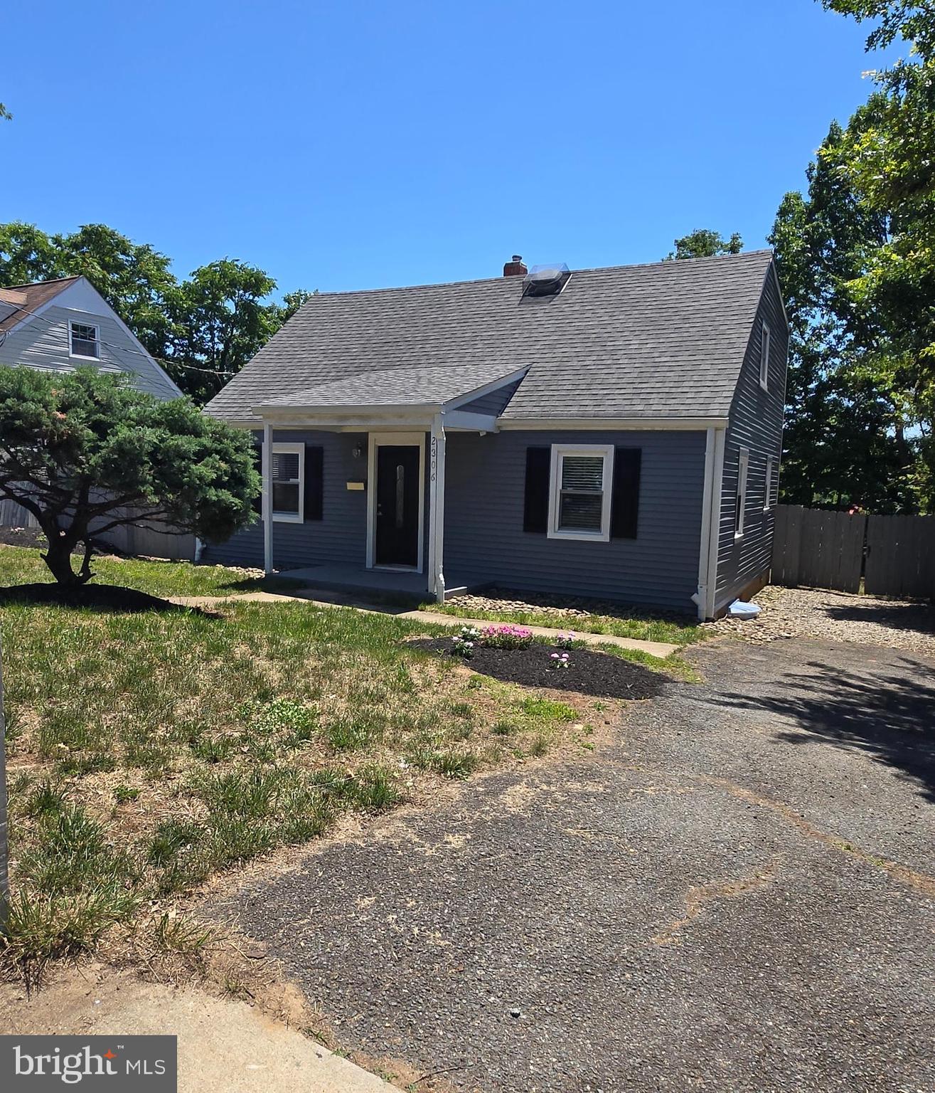 2306 FORT DRIVE
