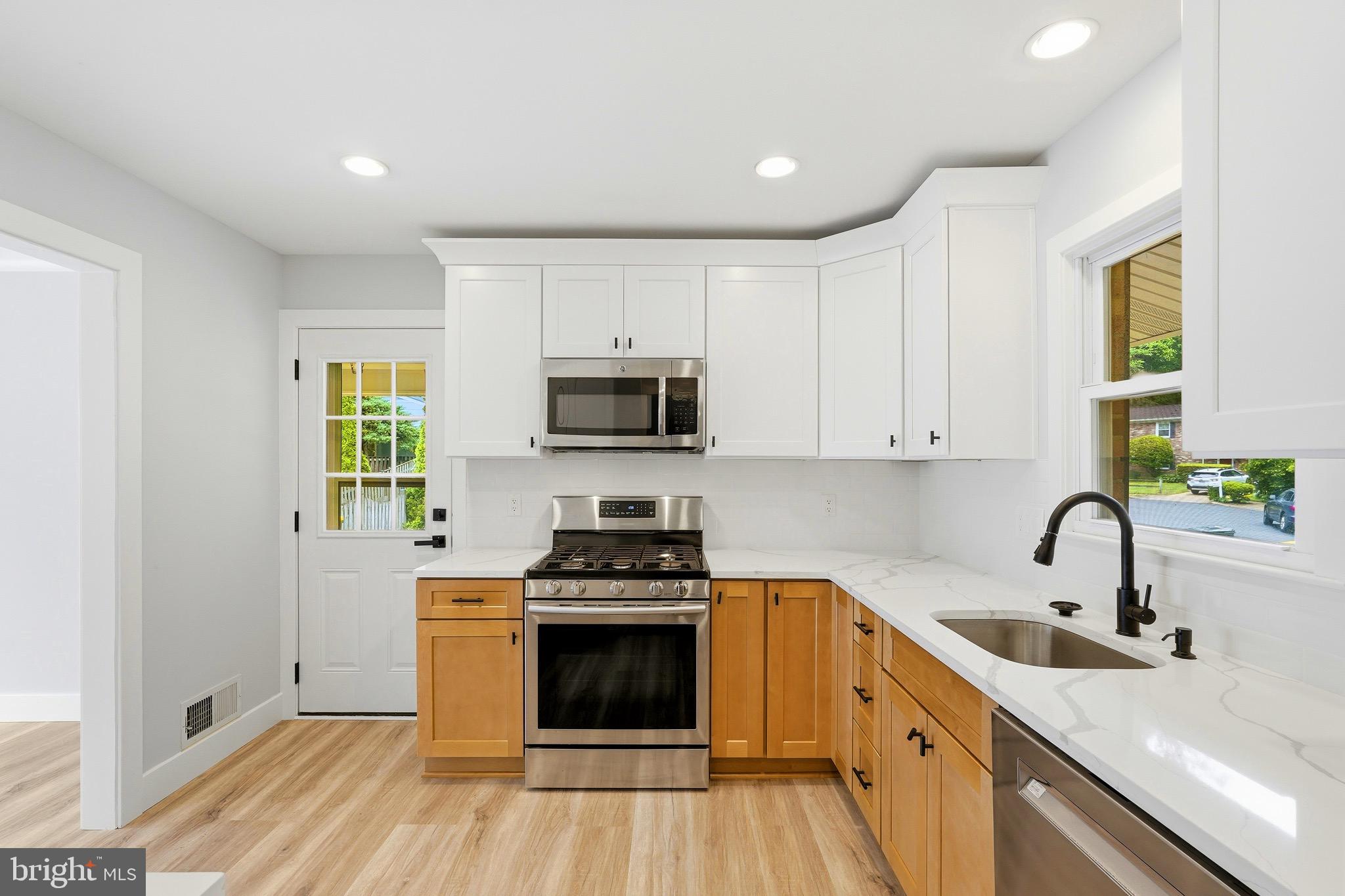 8416 DANFORD COURT