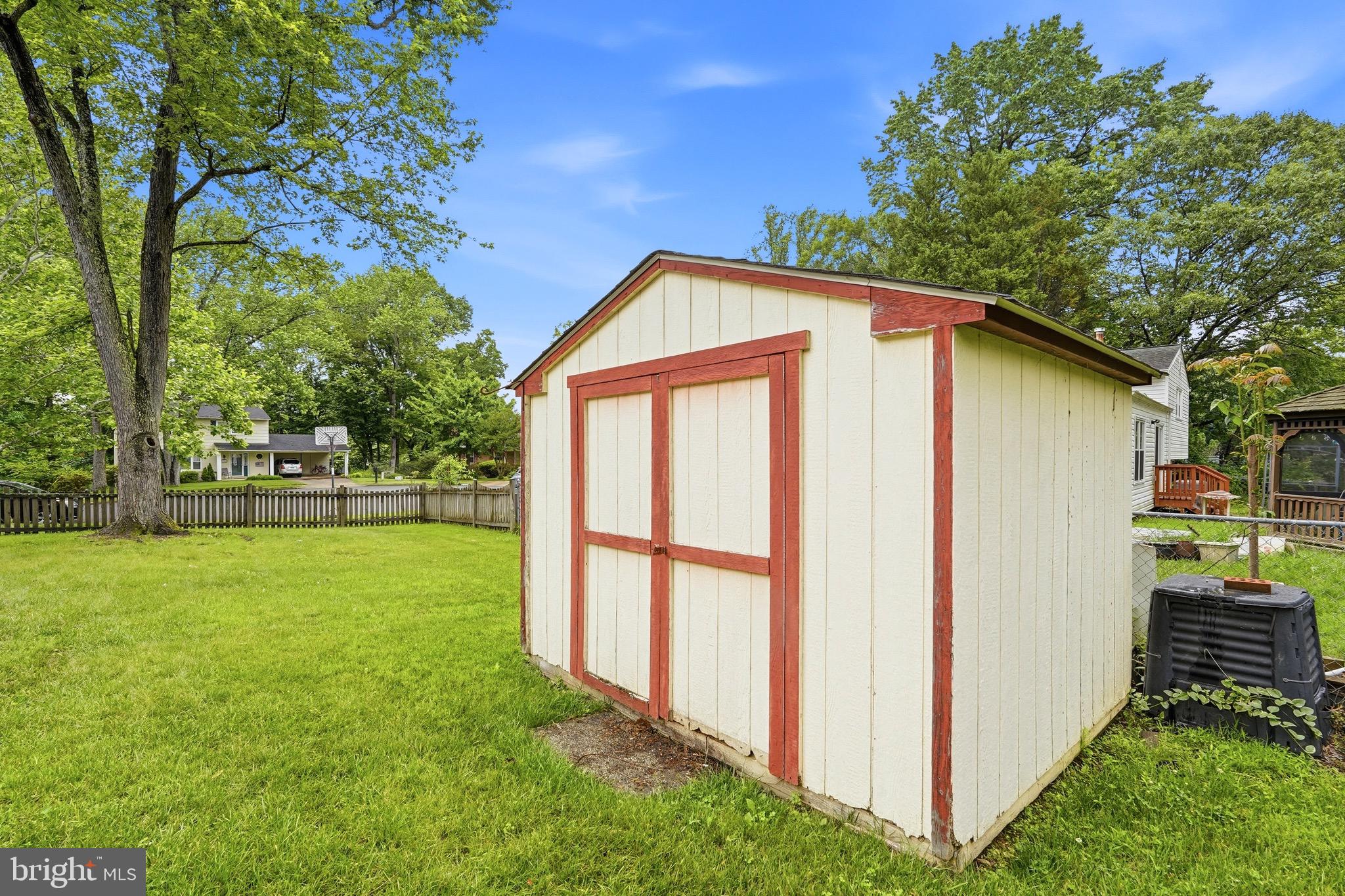 8416 DANFORD COURT