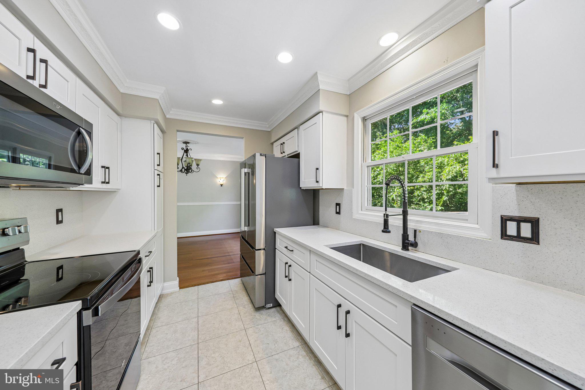 6520 PALISADES DRIVE