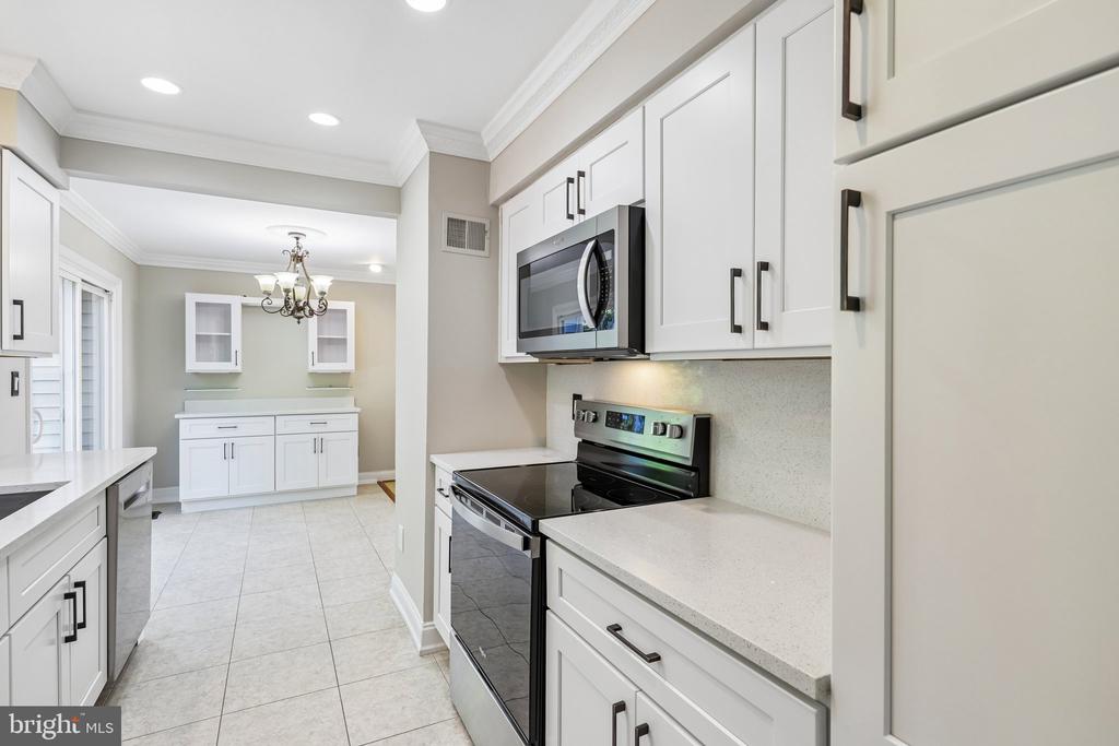 6520 PALISADES DRIVE