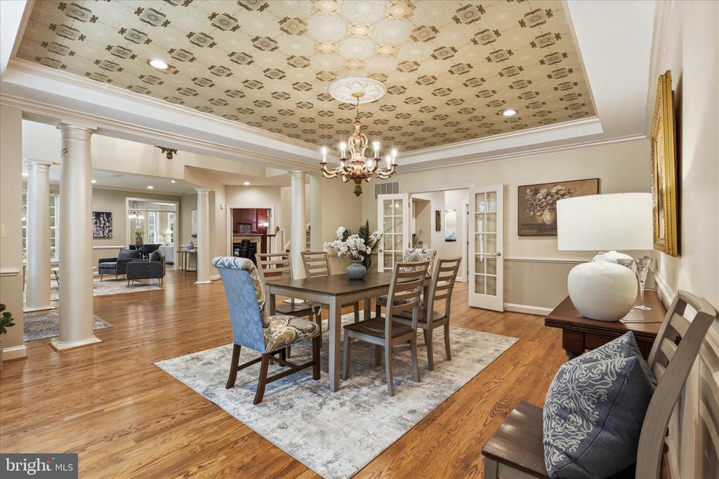 7211 TWELVE OAKS DRIVE