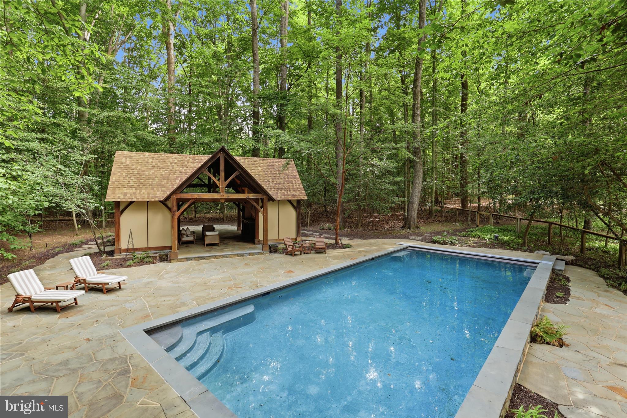 7211 TWELVE OAKS DRIVE