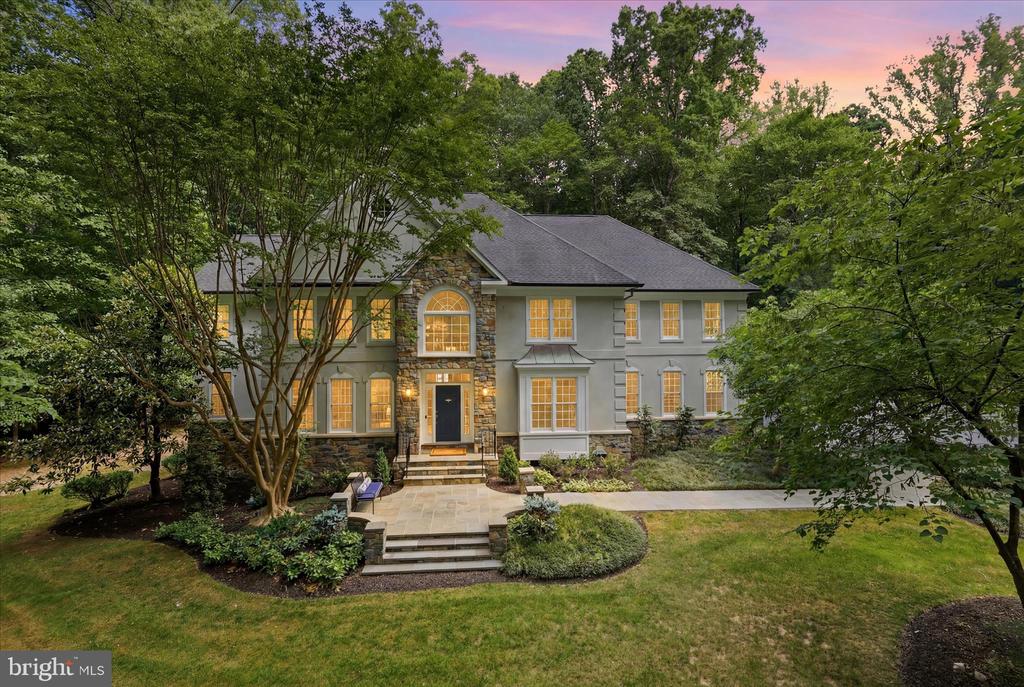7211 TWELVE OAKS DRIVE