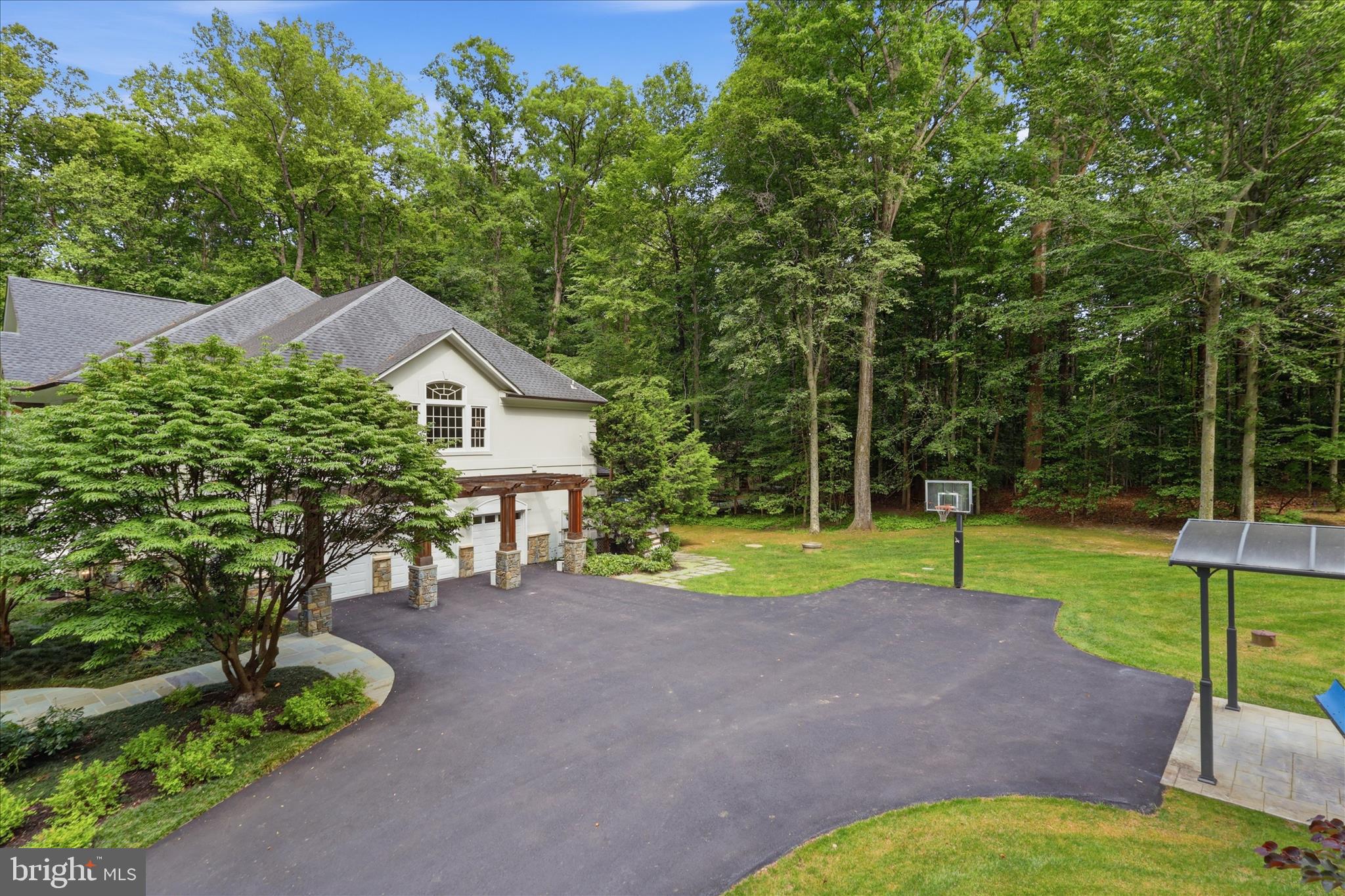 7211 TWELVE OAKS DRIVE