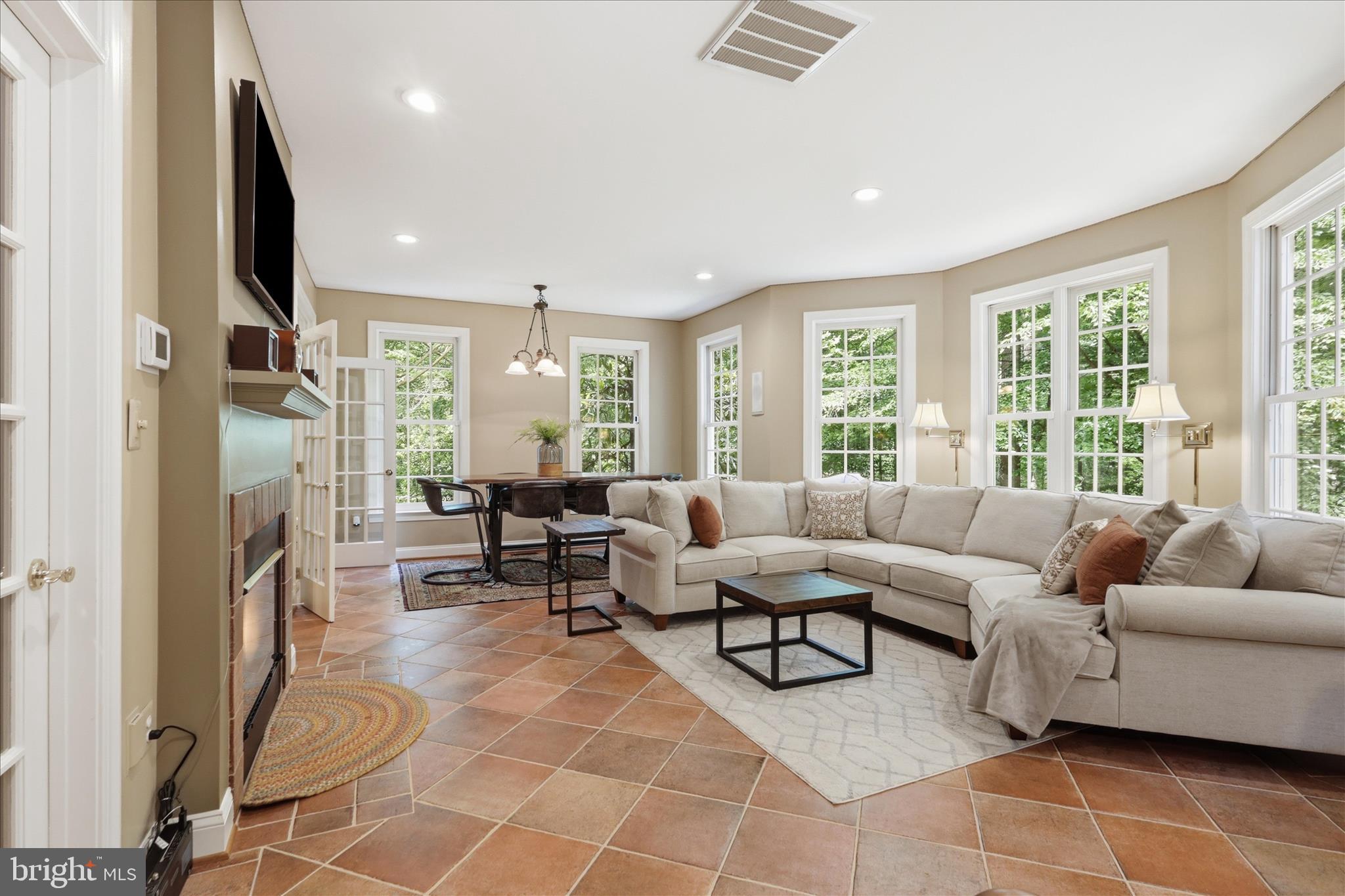 7211 TWELVE OAKS DRIVE