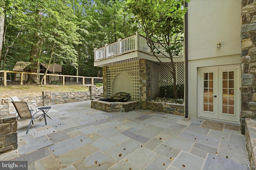 7211 TWELVE OAKS DRIVE