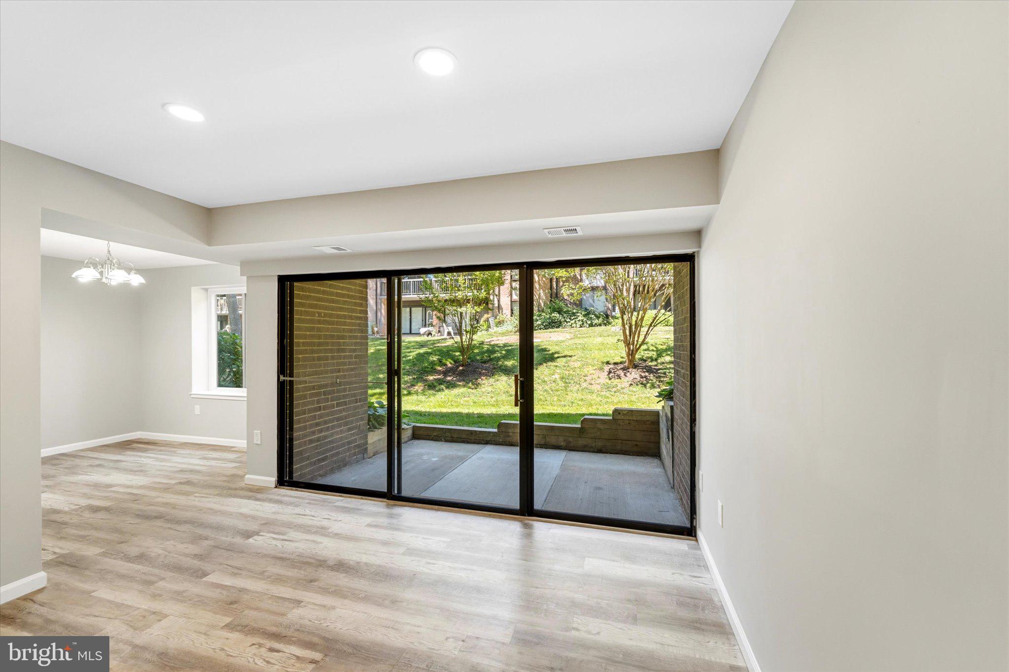 9730 KINGSBRIDGE DRIVE 3