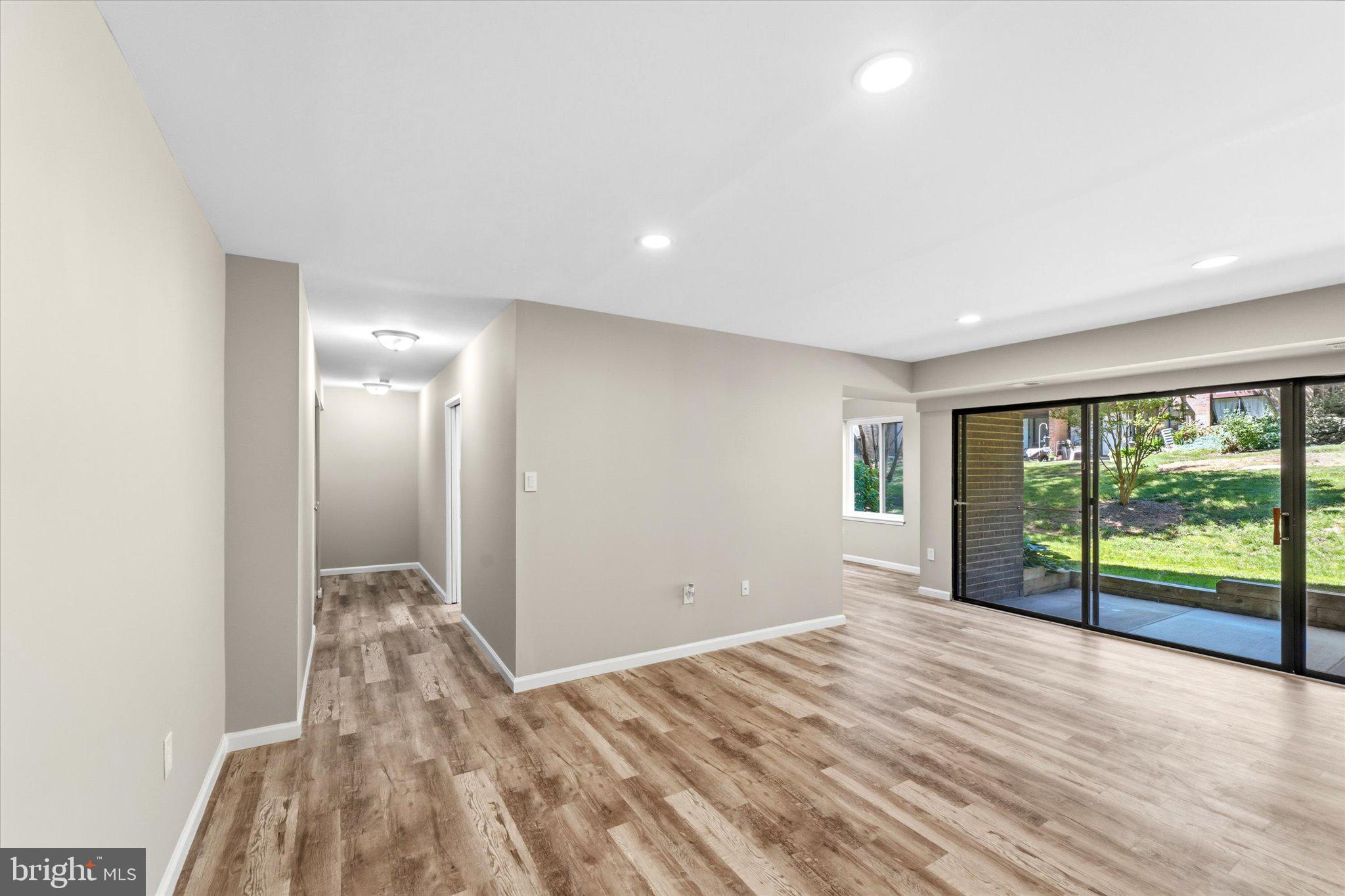 9730 KINGSBRIDGE DRIVE 3