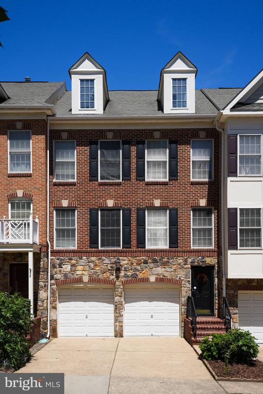 4658 HUMMINGBIRD LANE