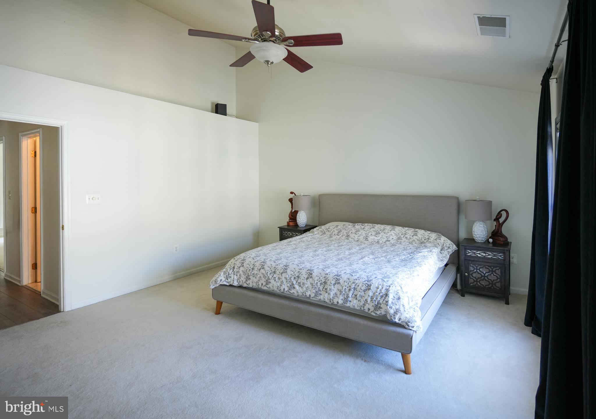 4658 HUMMINGBIRD LANE