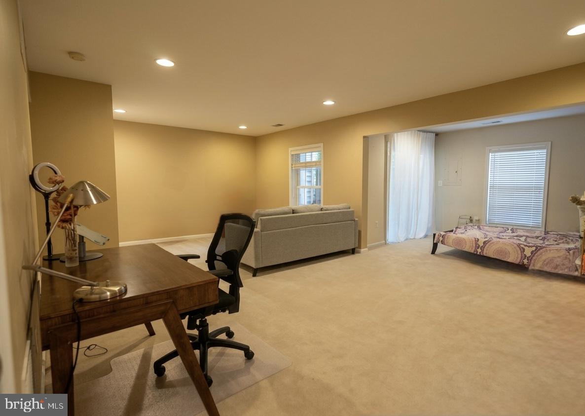 4658 HUMMINGBIRD LANE