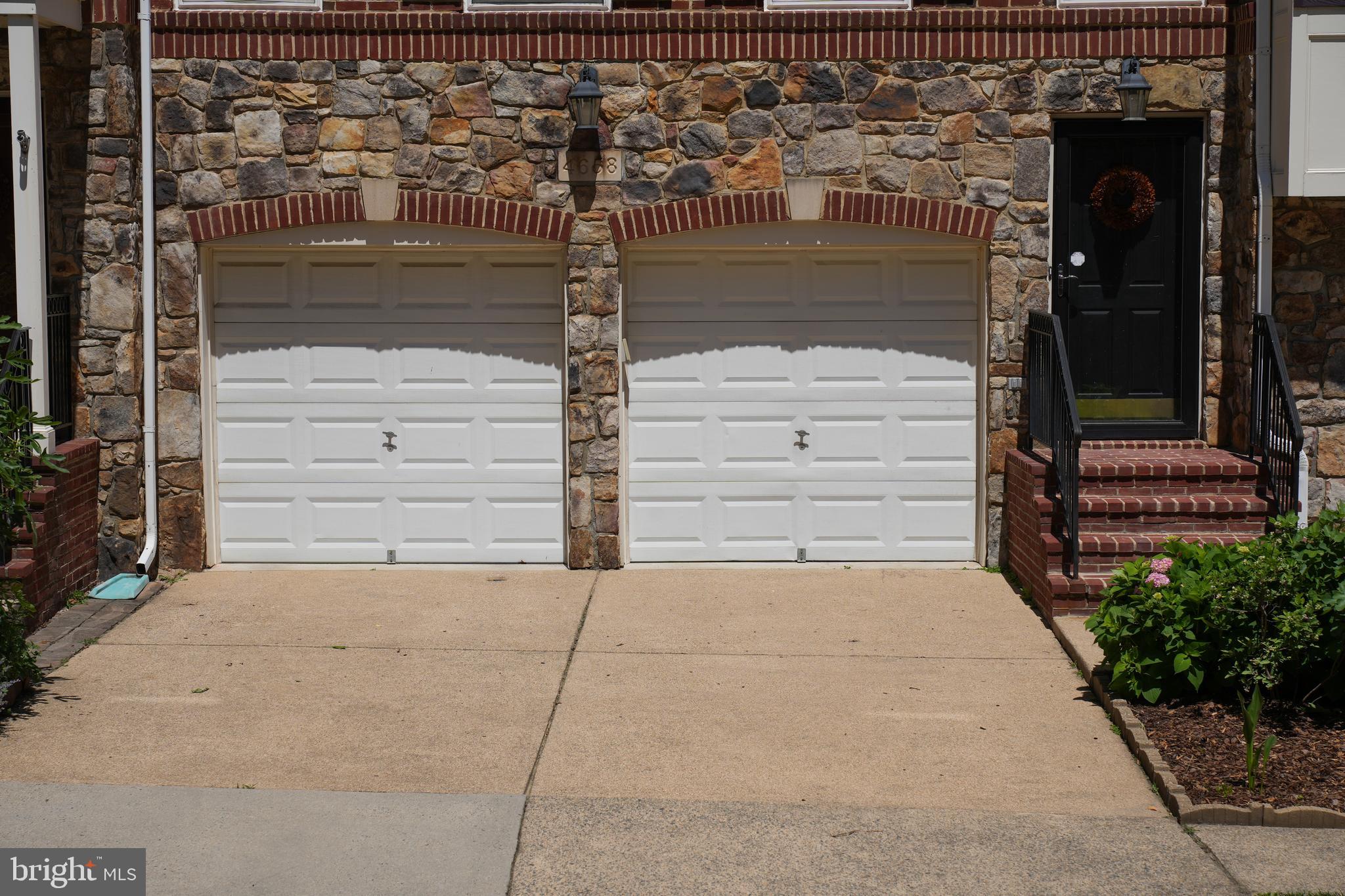 4658 HUMMINGBIRD LANE