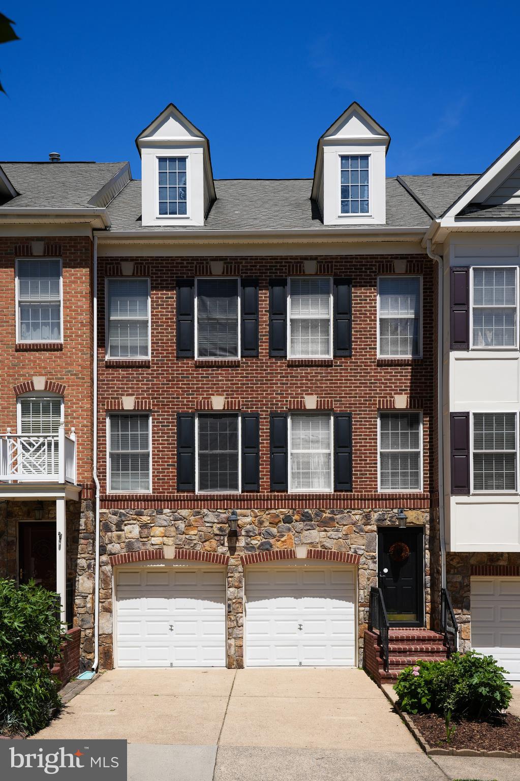 4658 HUMMINGBIRD LANE